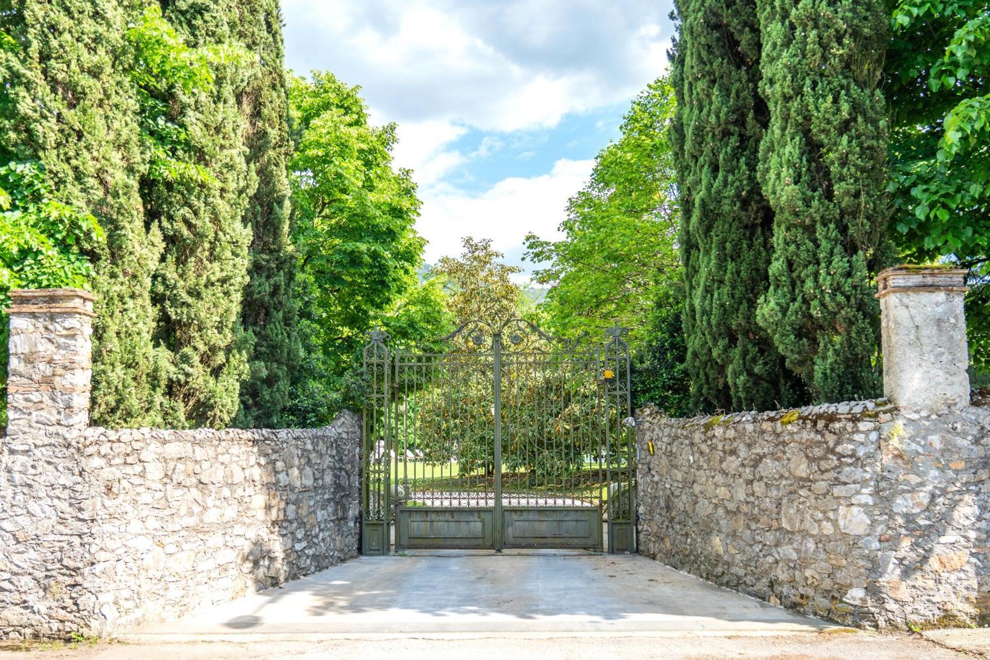 Villa Vittoria - Lusso Con Piscina, Tennis, Jacuzzi E Palestra Lukka Zewnętrze zdjęcie