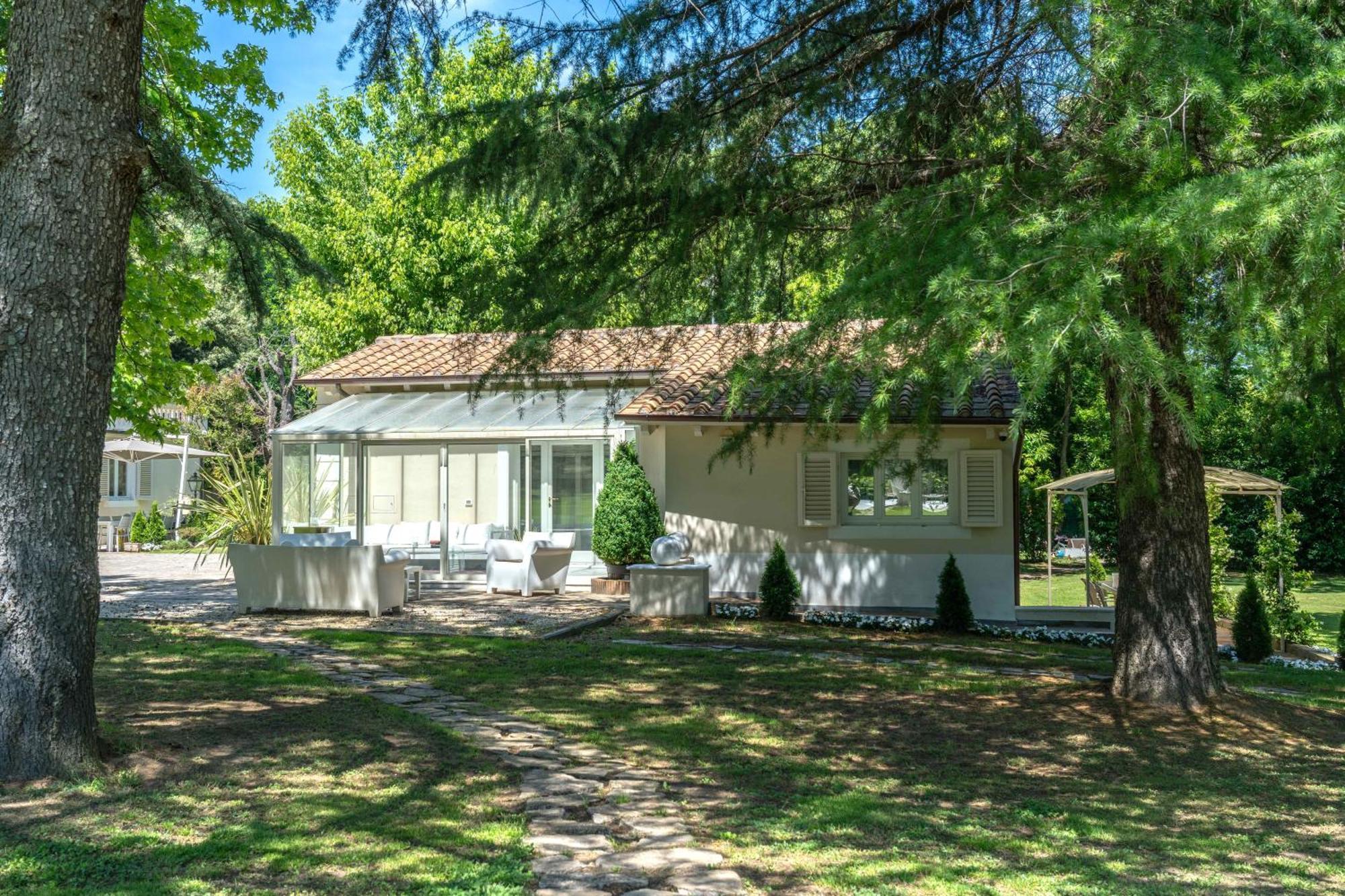 Villa Vittoria - Lusso Con Piscina, Tennis, Jacuzzi E Palestra Lukka Zewnętrze zdjęcie