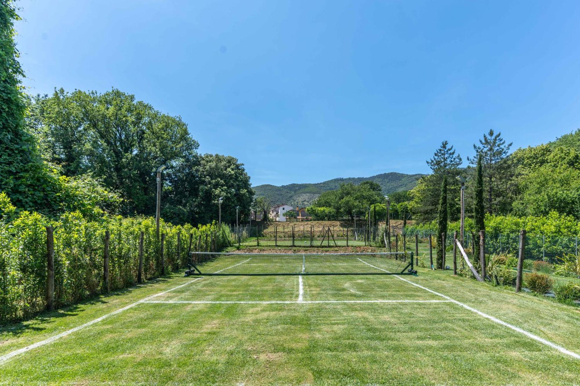 Villa Vittoria - Lusso Con Piscina, Tennis, Jacuzzi E Palestra Lukka Zewnętrze zdjęcie