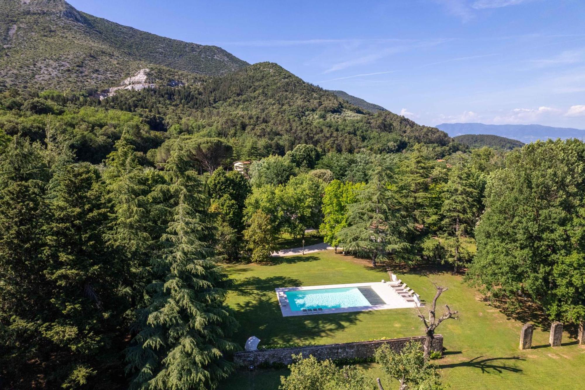 Villa Vittoria - Lusso Con Piscina, Tennis, Jacuzzi E Palestra Lukka Zewnętrze zdjęcie